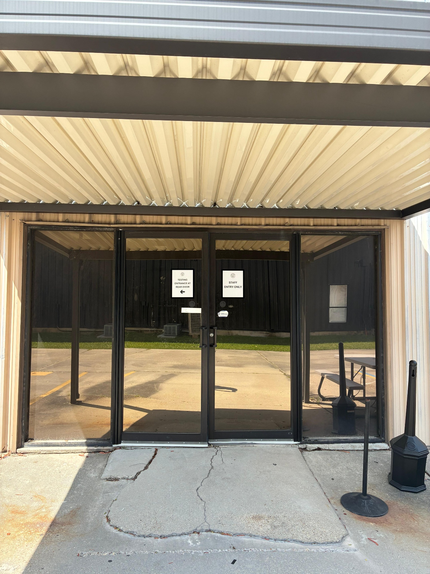 Louisiana commercial building exposed to intense Gulf South solar heat